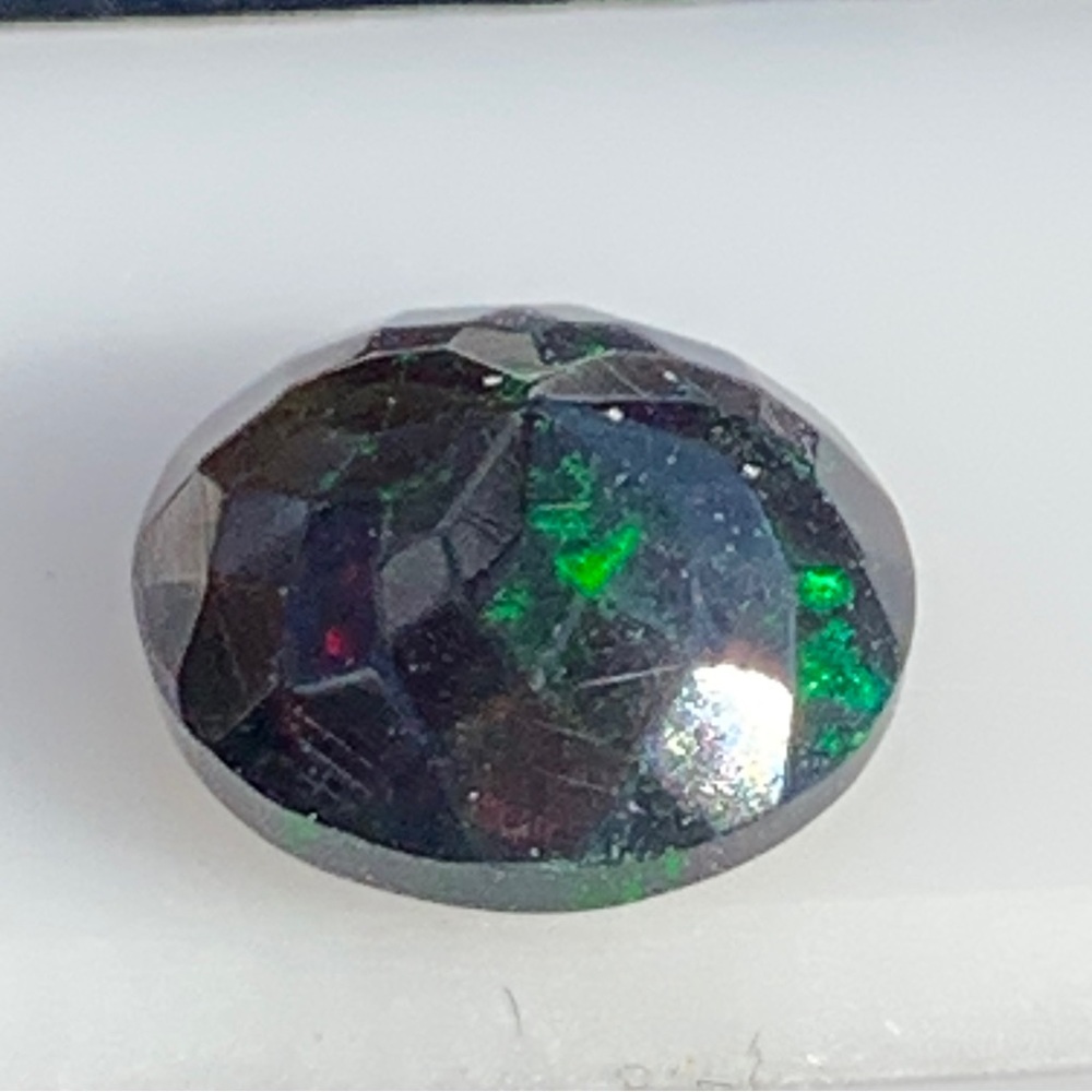 Natural 1.54 Cts Ethiopian Welo Faceted Smoked Opal - Picture 4 of 17